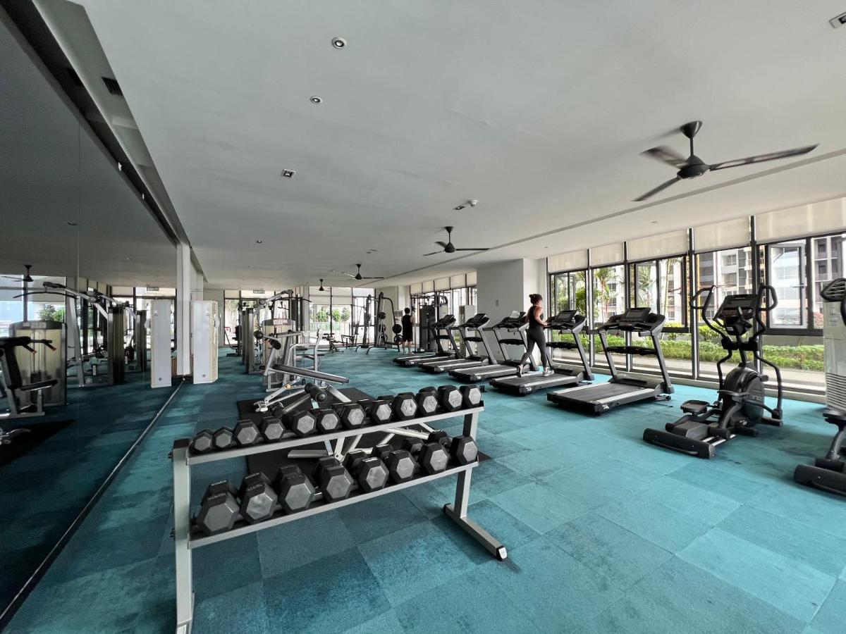 Luxury 2br R&f Princess Cove Ciq Apartemen